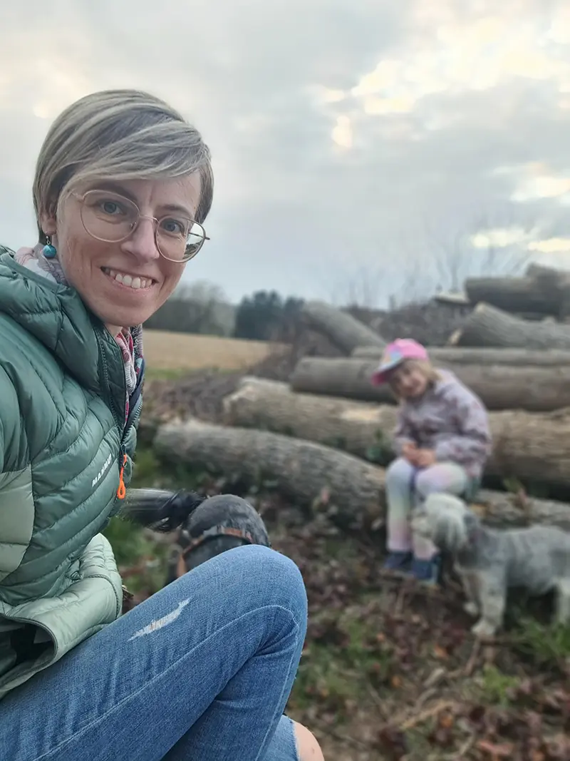 Frau Julia Fehringer